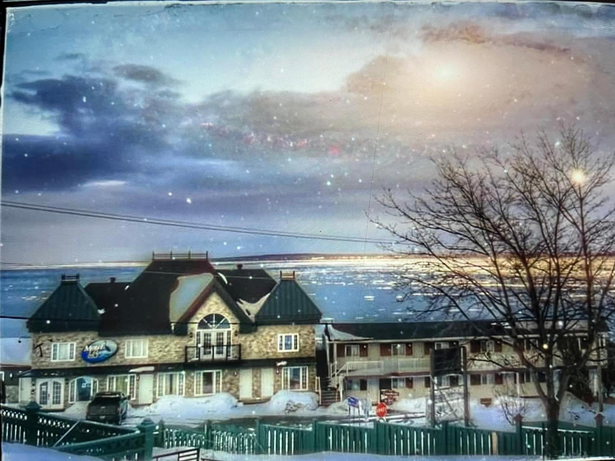 Motel Vue Belvedere Saint-Simeon  Exterior photo