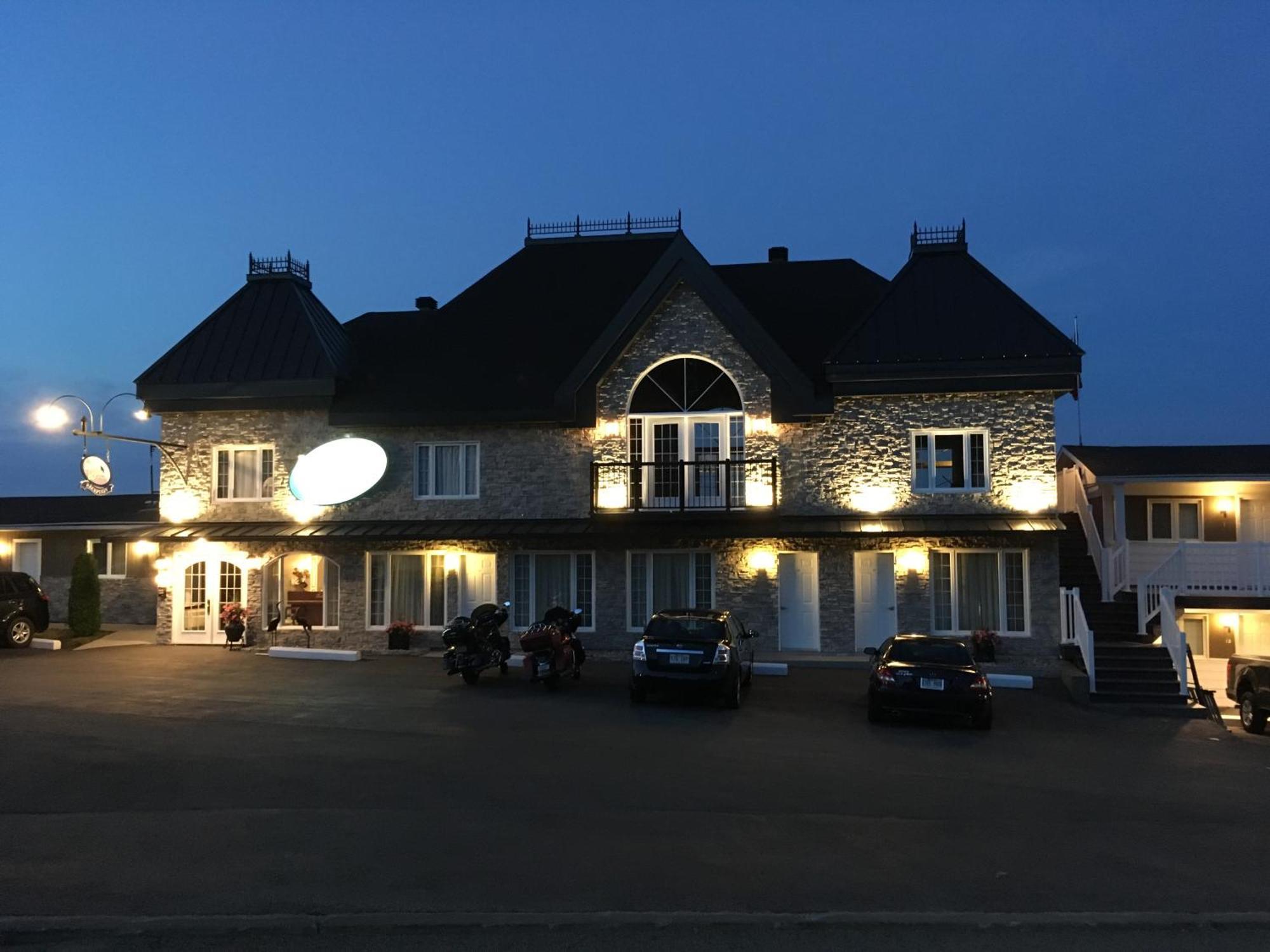 Motel Vue Belvedere Saint-Simeon  Exterior photo